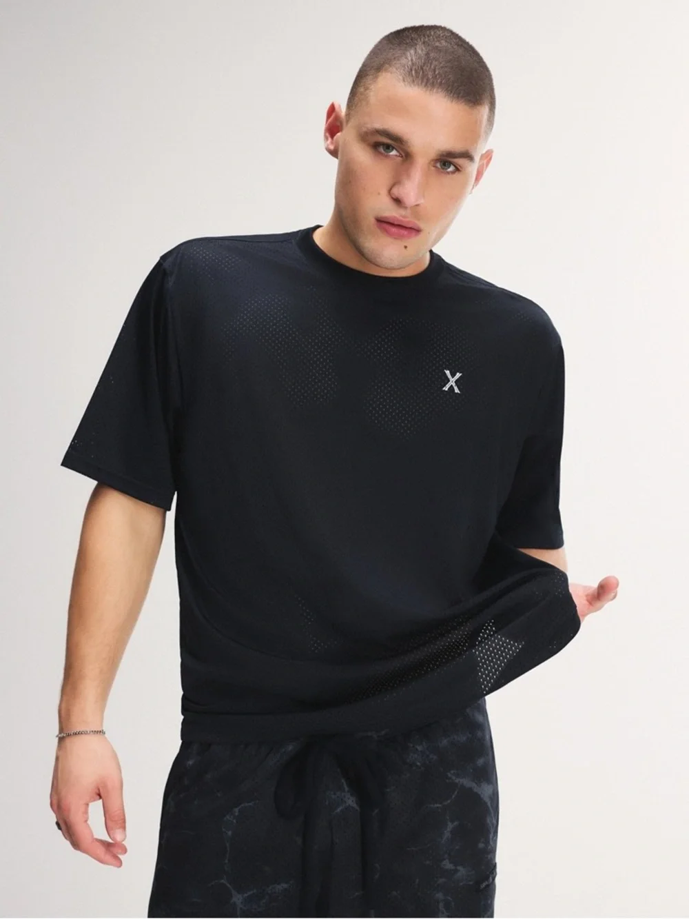 NWT [Savage X Fenty] Mesh City Baller Black Short-Sleeve #18 Jersey Men’s M - Picture 2 of 11